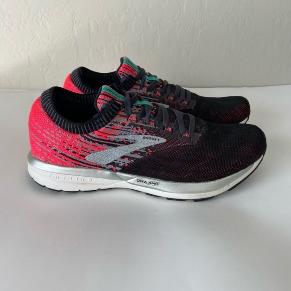 Brooks richochet running shoes black pink 9.5 - Picture 2 of 9